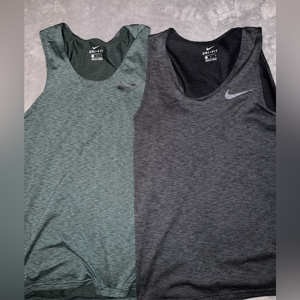 Nike Mens work out tops
